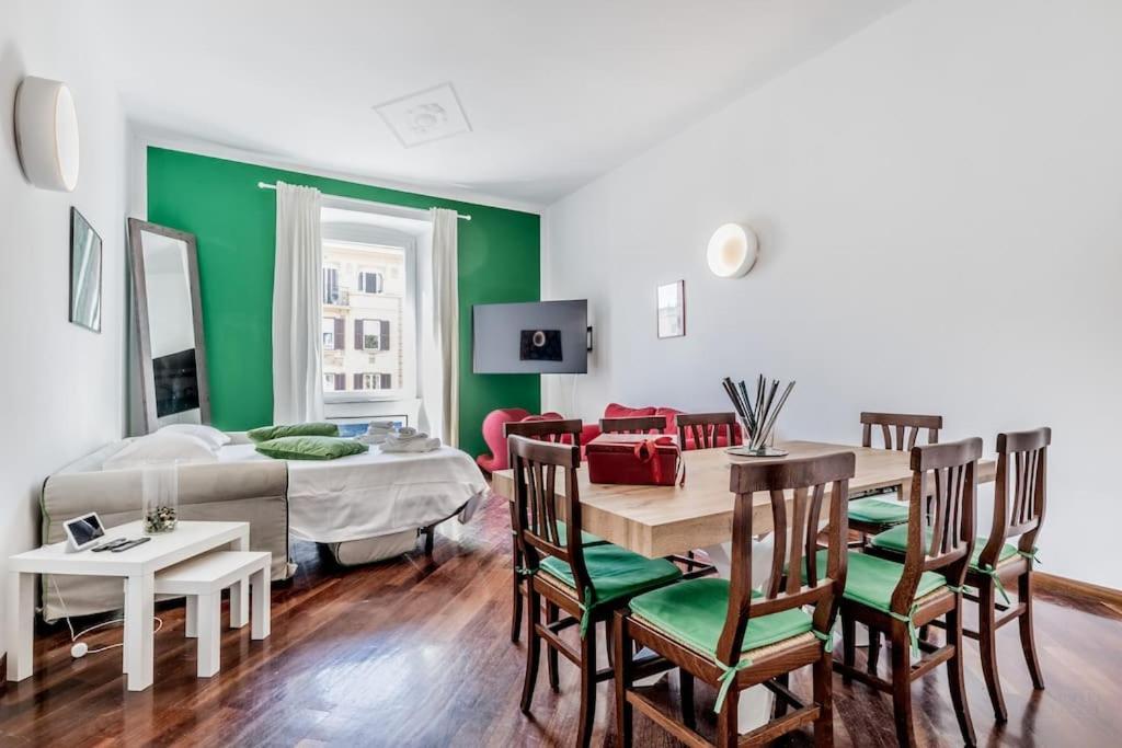 Appartamento Elegance And Comfort In The Heart Of Romecoppede Roma